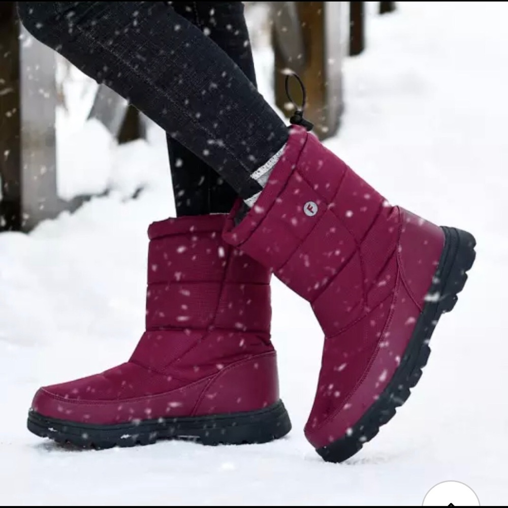 Women’s winter waterproof snow boots/ champagne color